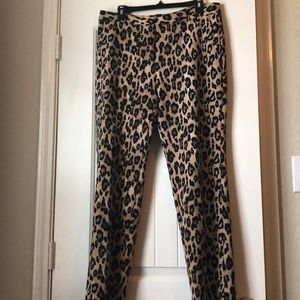 Leopard print ankle pants